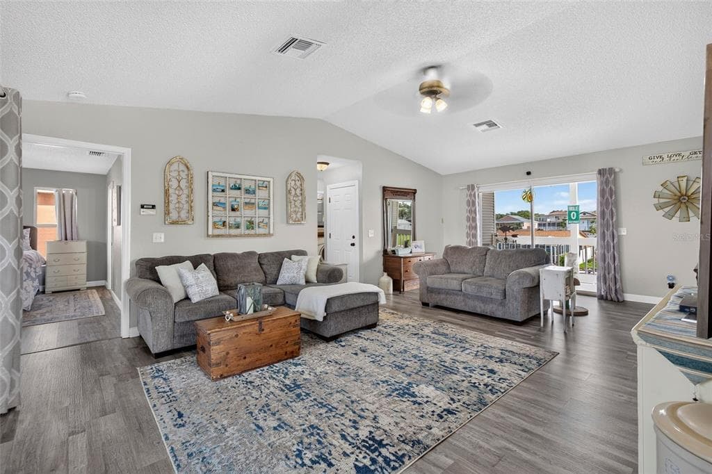 7611 MAKO DRIVE photo 23