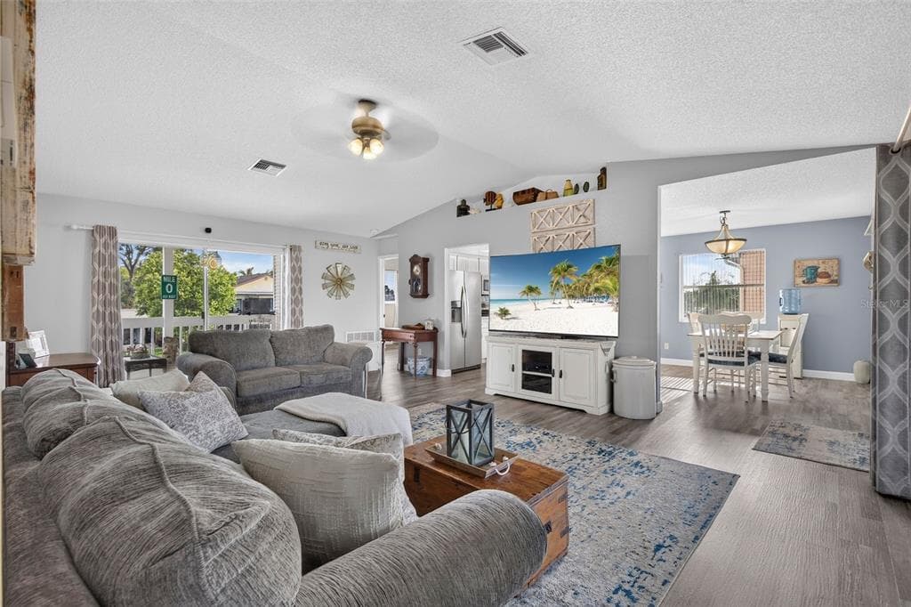 7611 MAKO DRIVE photo 22
