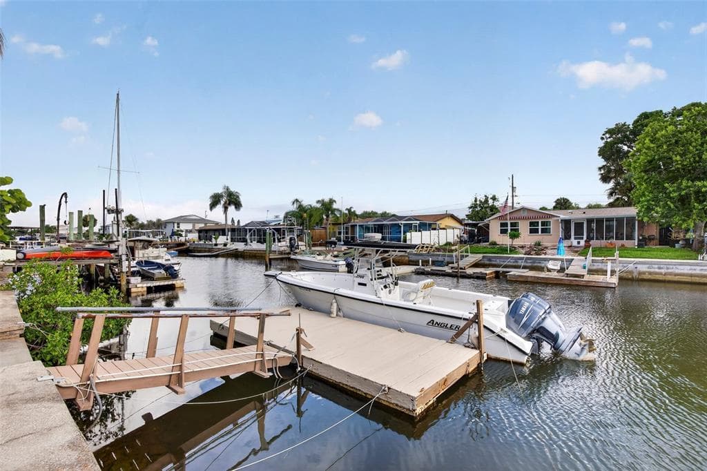 7611 MAKO DRIVE photo 11