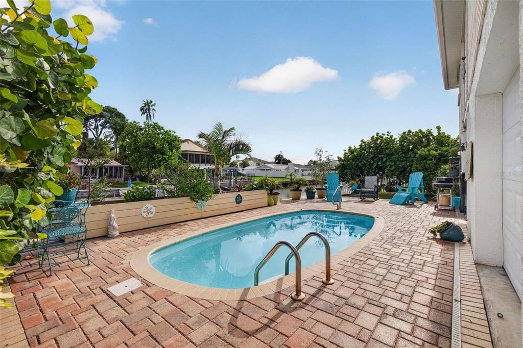 7611 MAKO DRIVE photo 4
