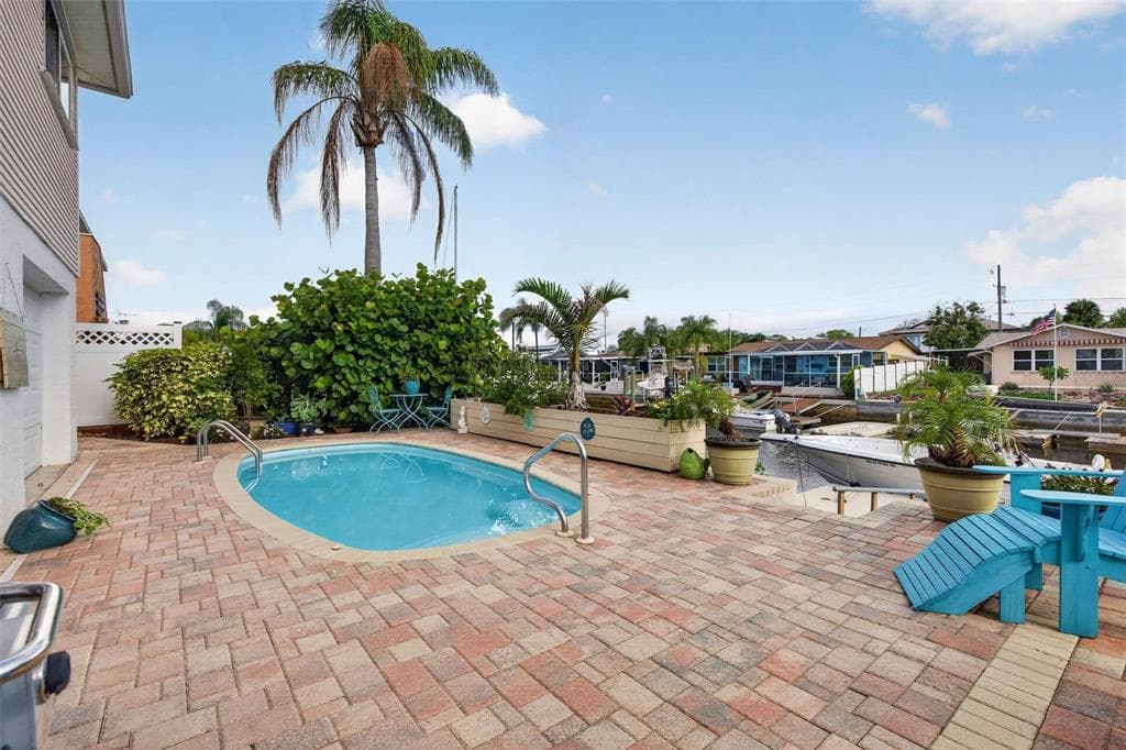 7611 MAKO DRIVE photo 8