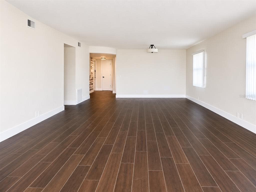 1847 SHORE DRIVE S 101 photo 13