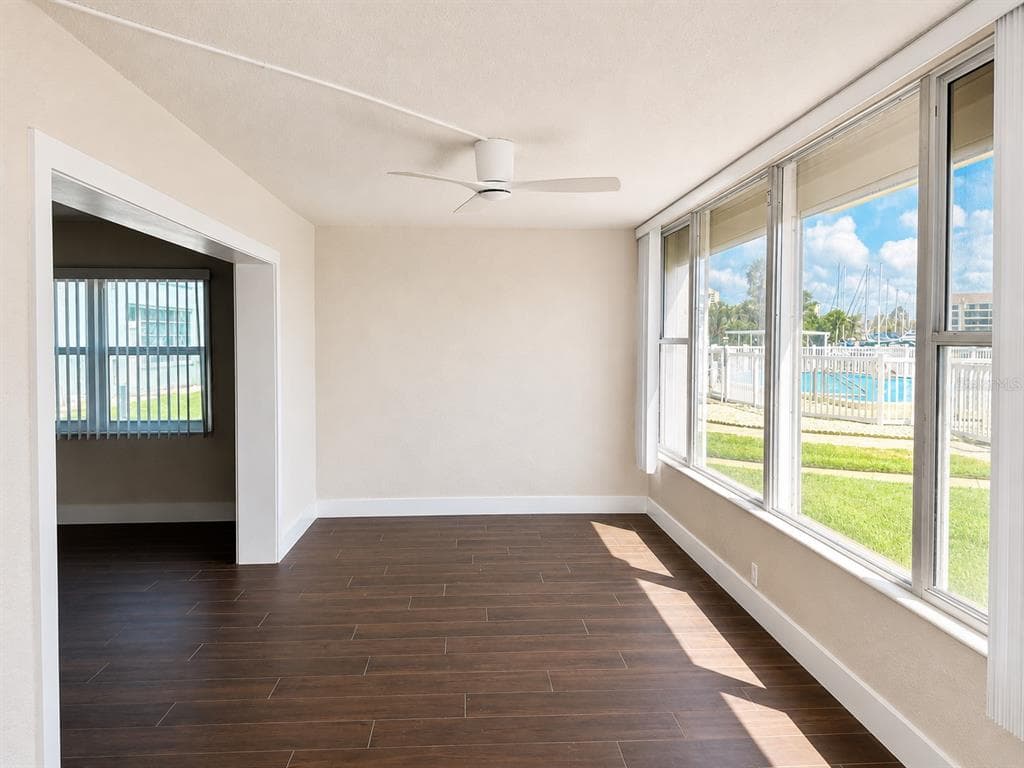 1847 SHORE DRIVE S 101 photo 11