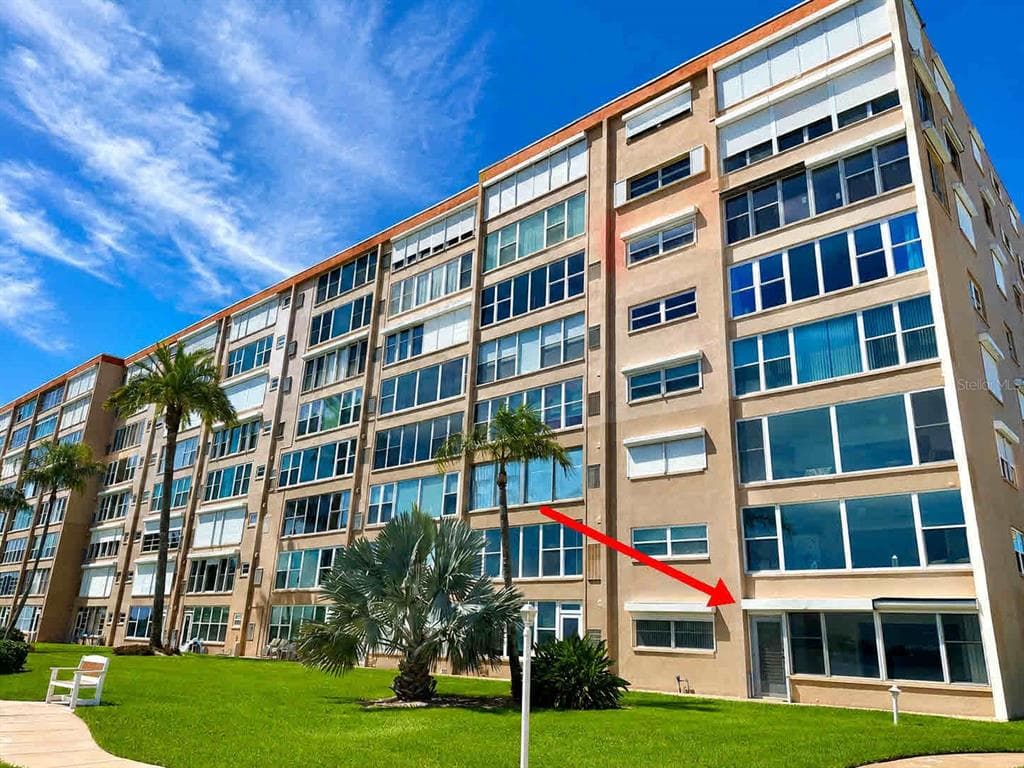 1847 SHORE DRIVE S 101 photo 25