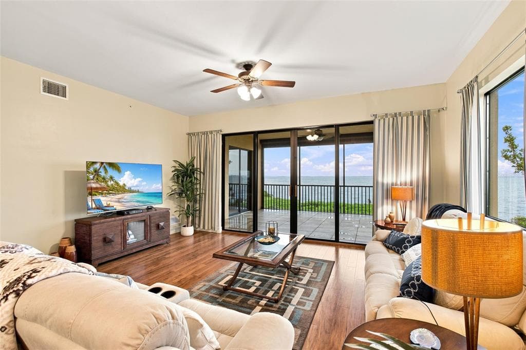 87 VIVANTE BOULEVARD 206 photo 5