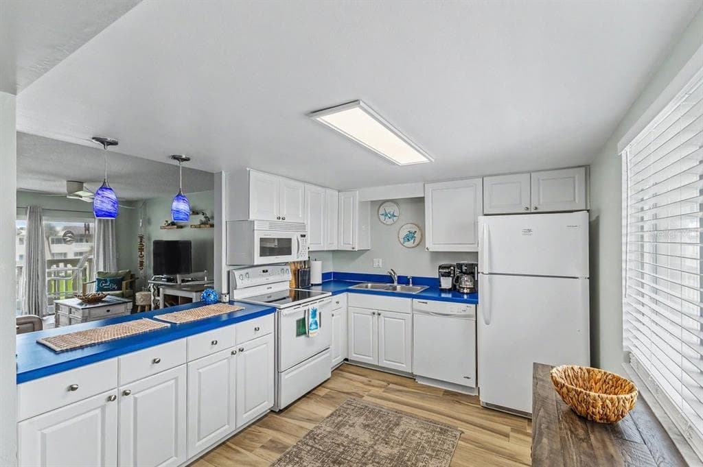 3663 S ATLANTIC AVENUE 33B photo 11