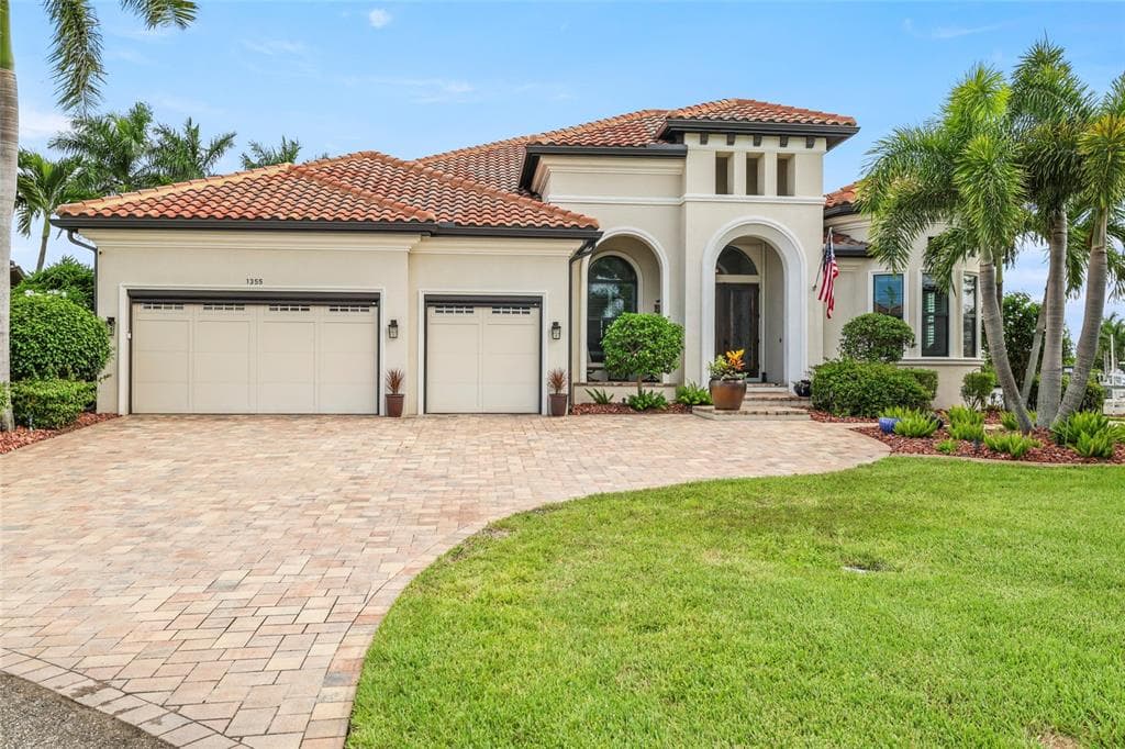 1355 GREBE DRIVE photo 3