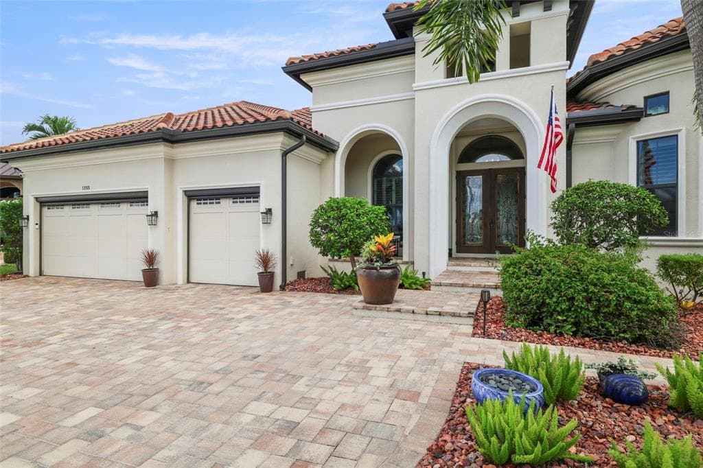 1355 GREBE DRIVE photo 8