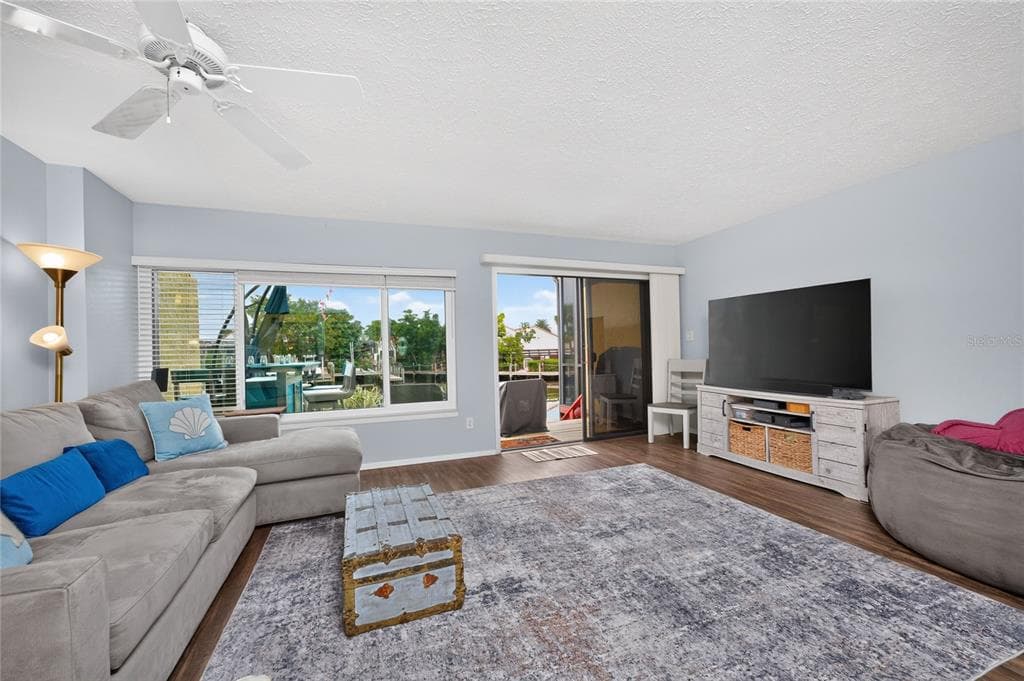 25188 MARION AVENUE 1033 photo 15