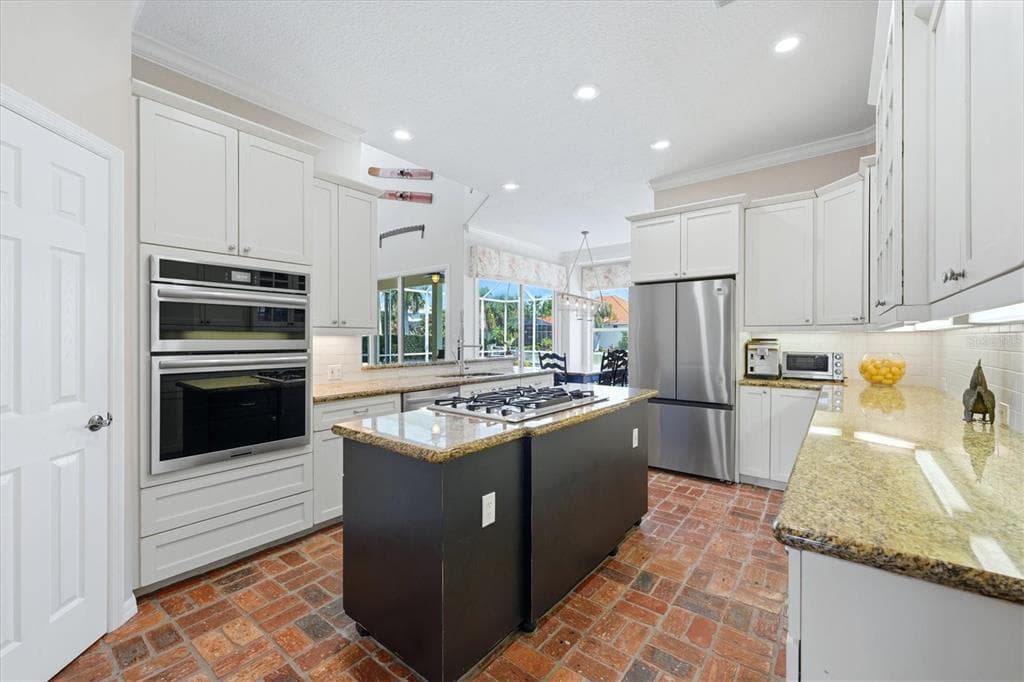 4747 PINNACLE DRIVE photo 24