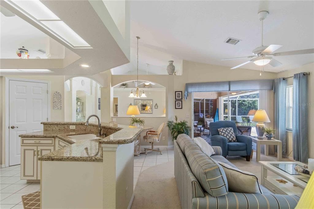 4875 HANSARD AVENUE photo 21