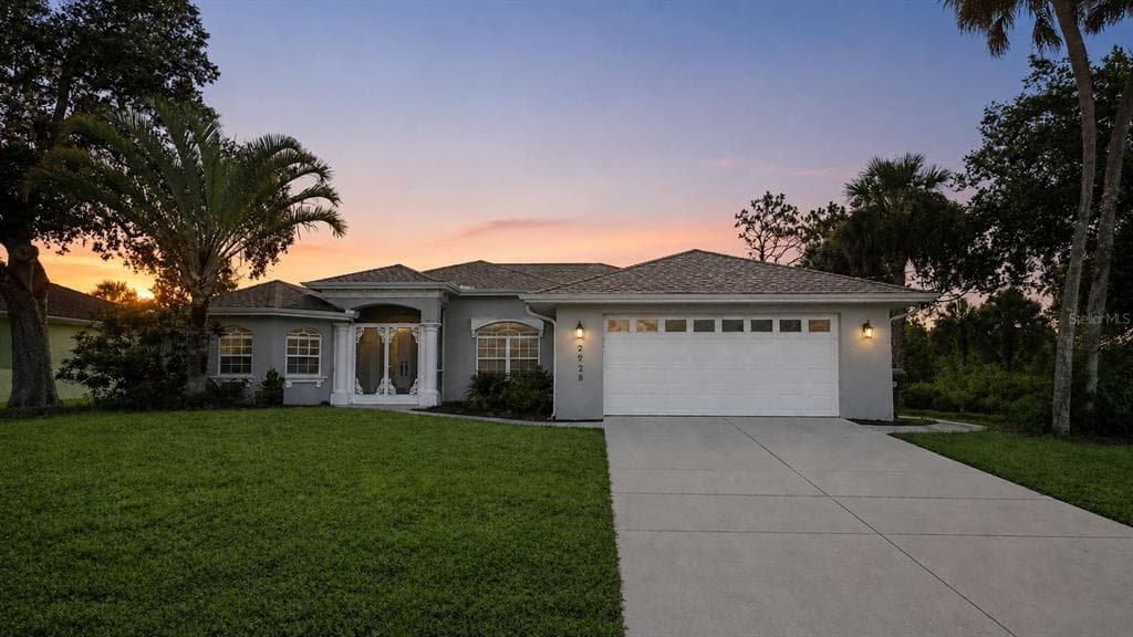 2928 ABBOTSFORD STREET photo 2