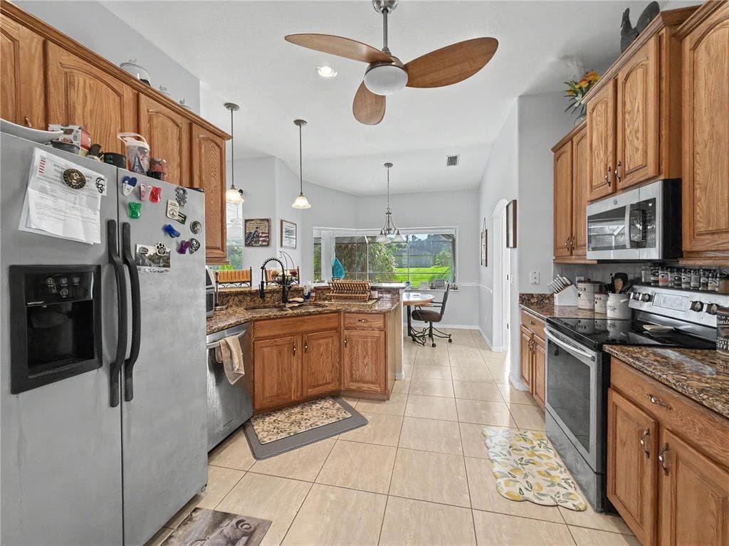 2928 ABBOTSFORD STREET photo 6