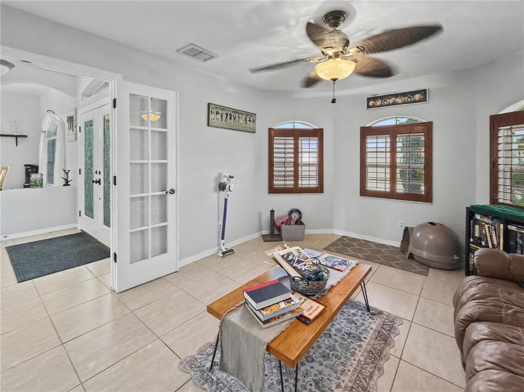 2928 ABBOTSFORD STREET photo 9