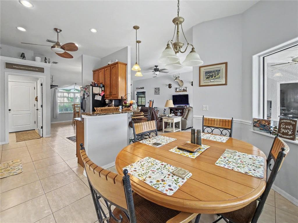2928 ABBOTSFORD STREET photo 18
