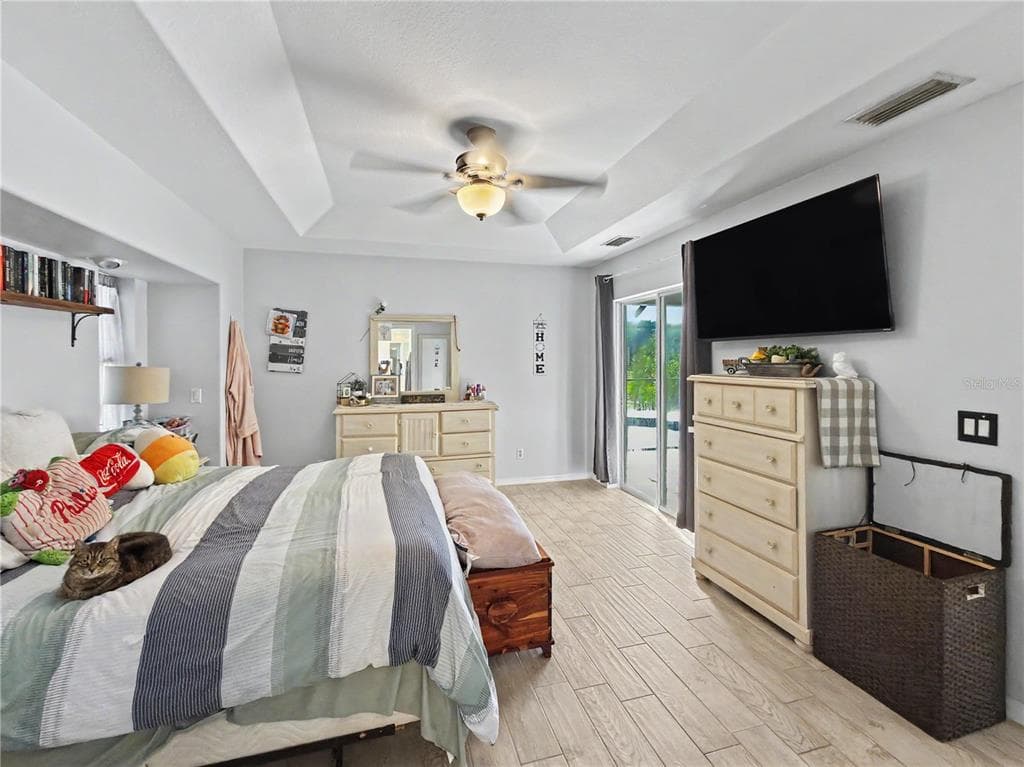 2928 ABBOTSFORD STREET photo 15