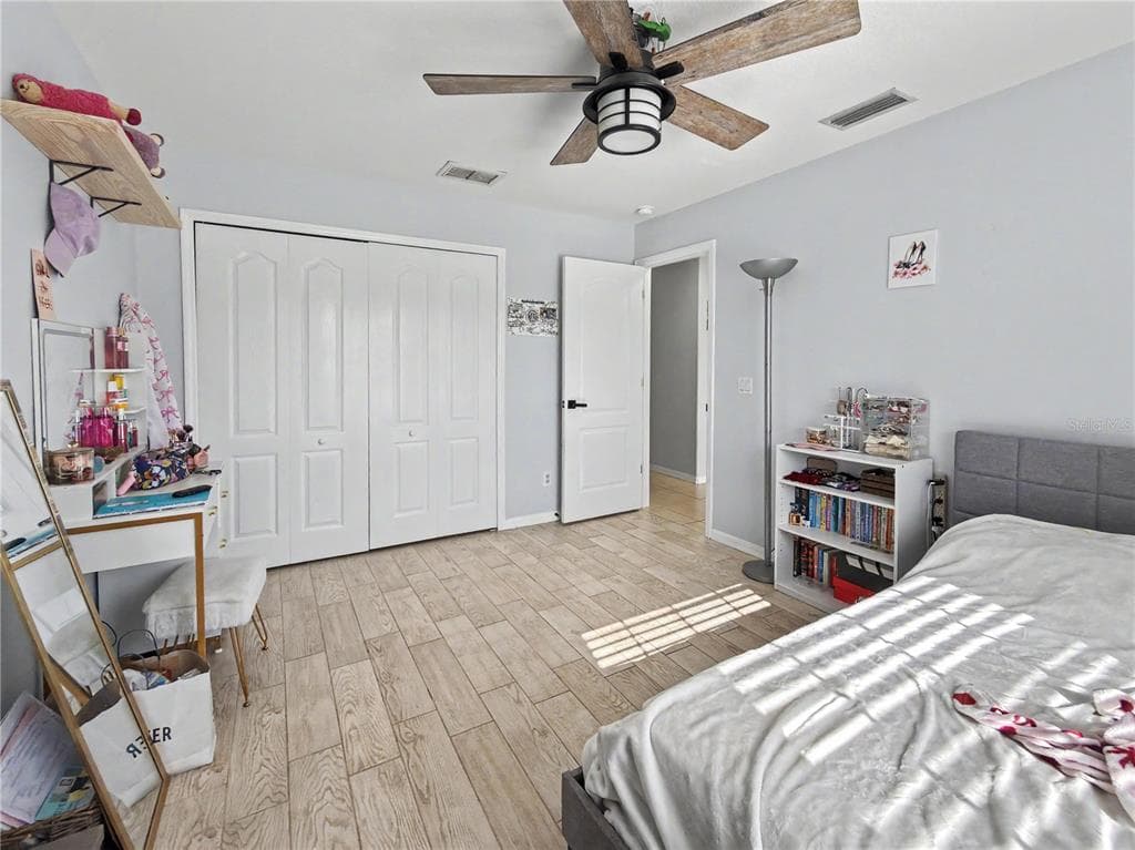 2928 ABBOTSFORD STREET photo 21