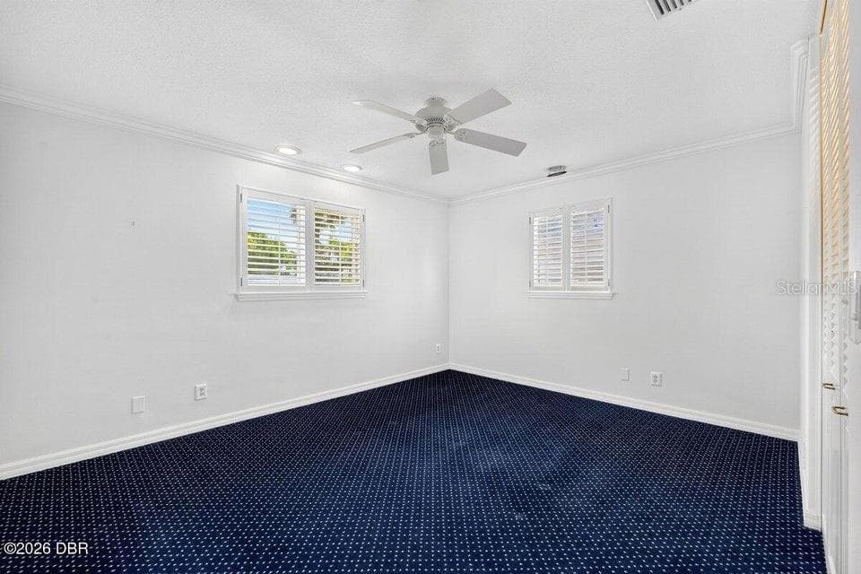 448 RIVERSIDE DRIVE photo 23