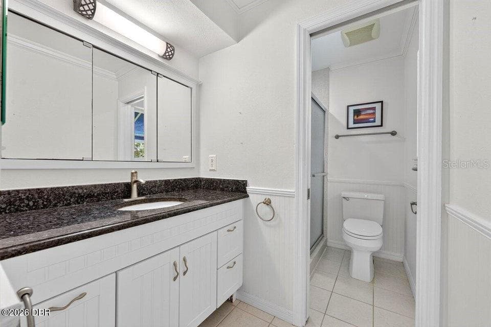 448 RIVERSIDE DRIVE photo 16