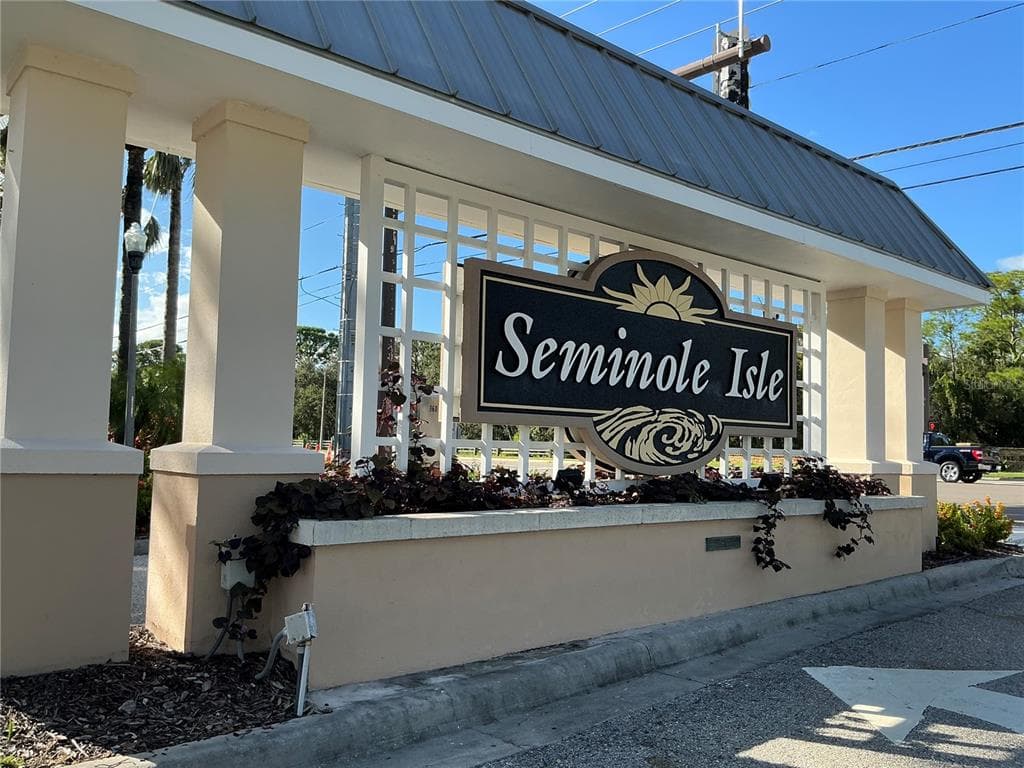 7059 ISLAMORADA CIRCLE photo 3