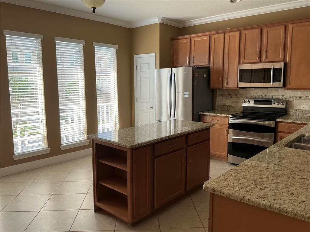 7059 ISLAMORADA CIRCLE photo 4