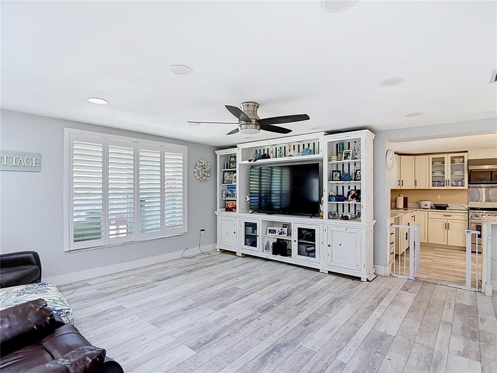 3516 FLORAMAR TERRACE photo 24