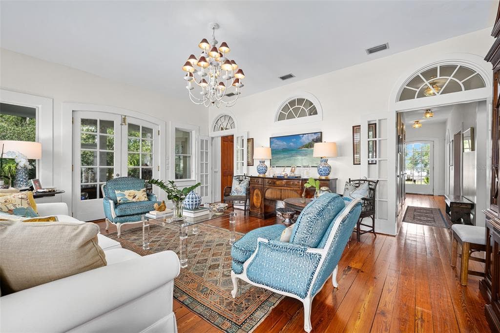 94 N BEACH STREET photo 18