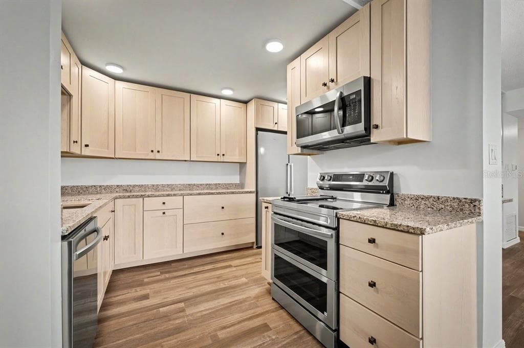 1224 S PENINSULA DRIVE 621 photo 4