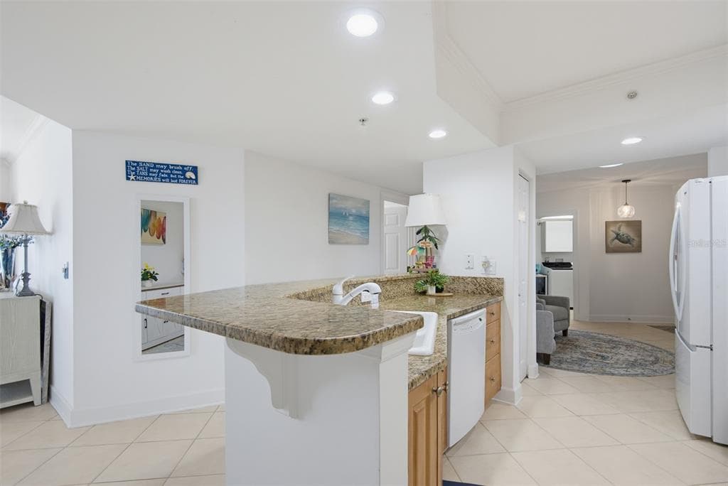 3315 S ATLANTIC AVENUE 408 photo 17