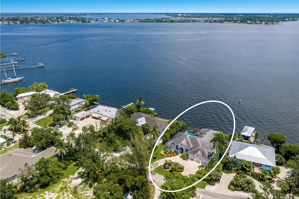5904 RIVERVIEW BOULEVARD photo 2