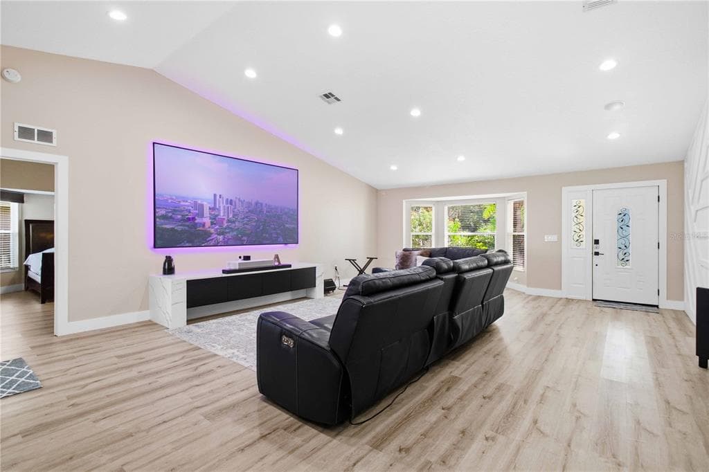 5833 CARRIAGE DRIVE photo 5