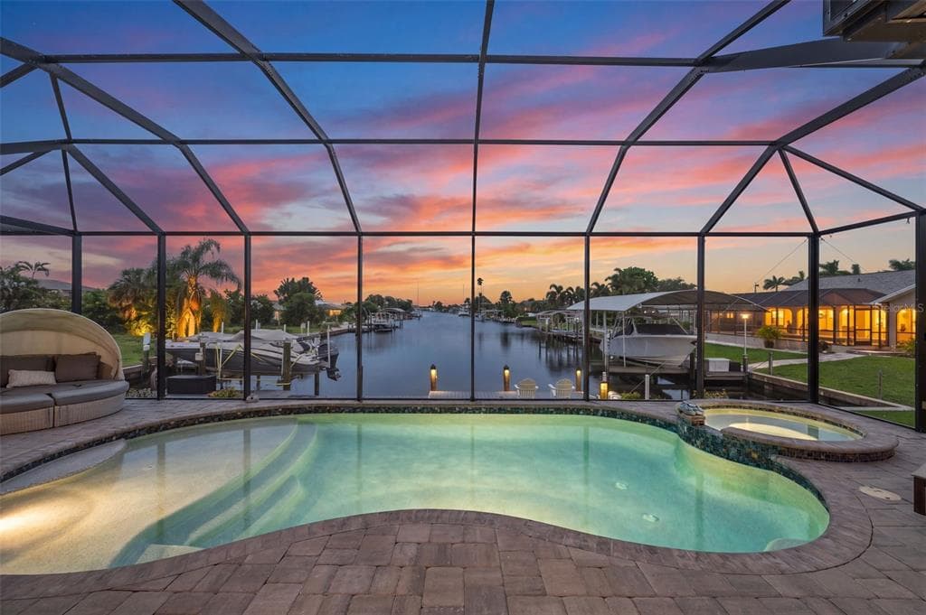 4286 HARBOR BOULEVARD photo 2