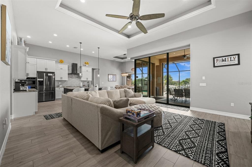 4286 HARBOR BOULEVARD photo 5