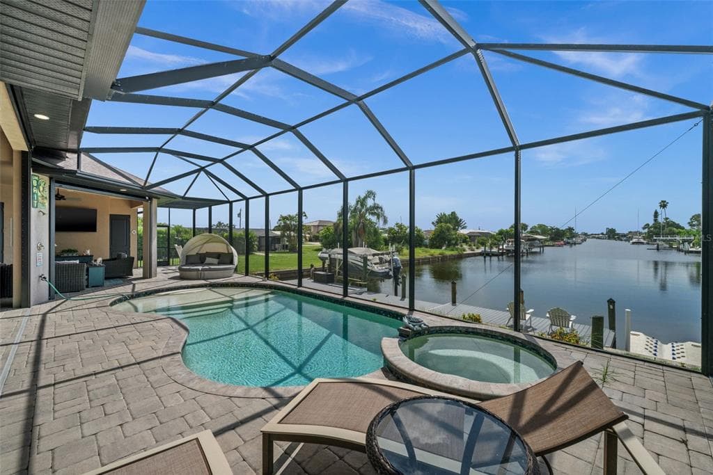 4286 HARBOR BOULEVARD photo 20