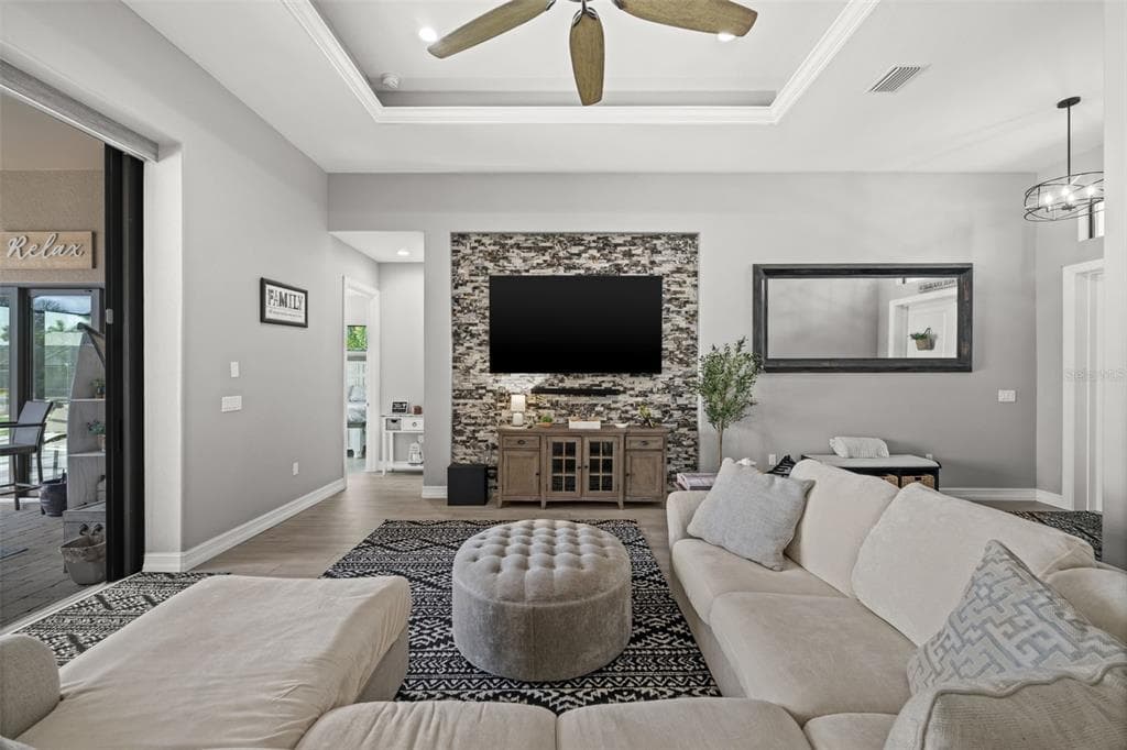 4286 HARBOR BOULEVARD photo 10