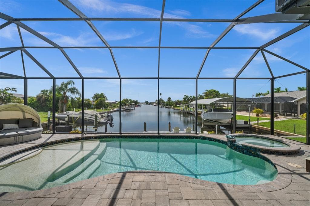 4286 HARBOR BOULEVARD photo 18