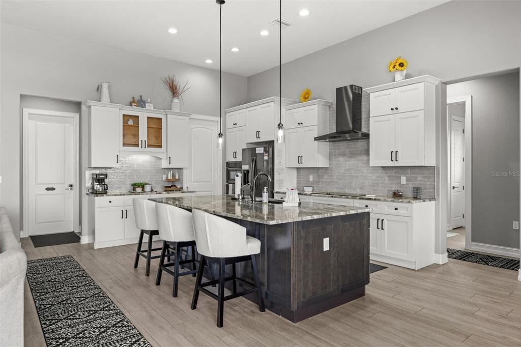 4286 HARBOR BOULEVARD photo 15