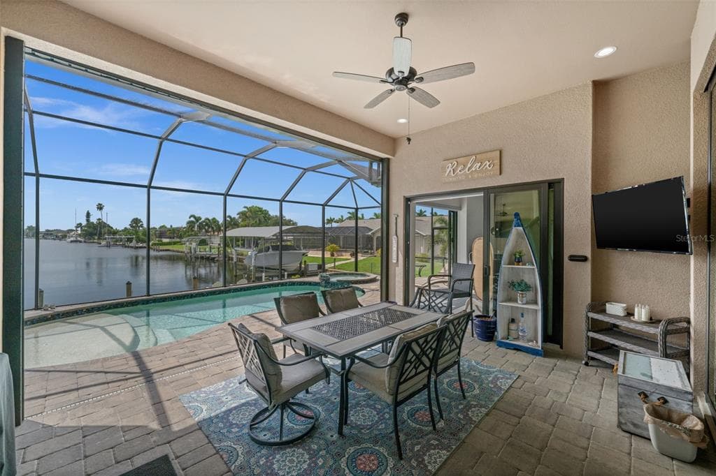 4286 HARBOR BOULEVARD photo 19
