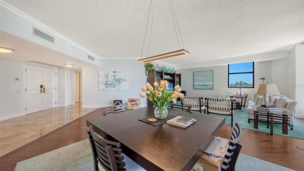 1241 GULF OF MEXICO DRIVE 303 photo 19