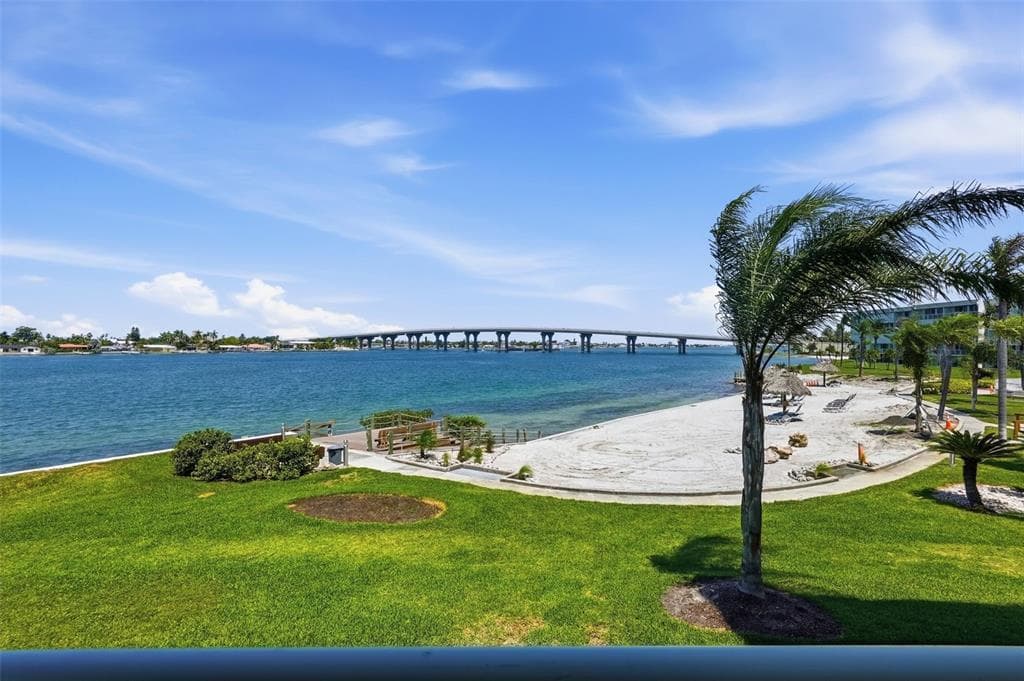 6081 BAHIA DEL MAR CIRCLE 251 photo 14