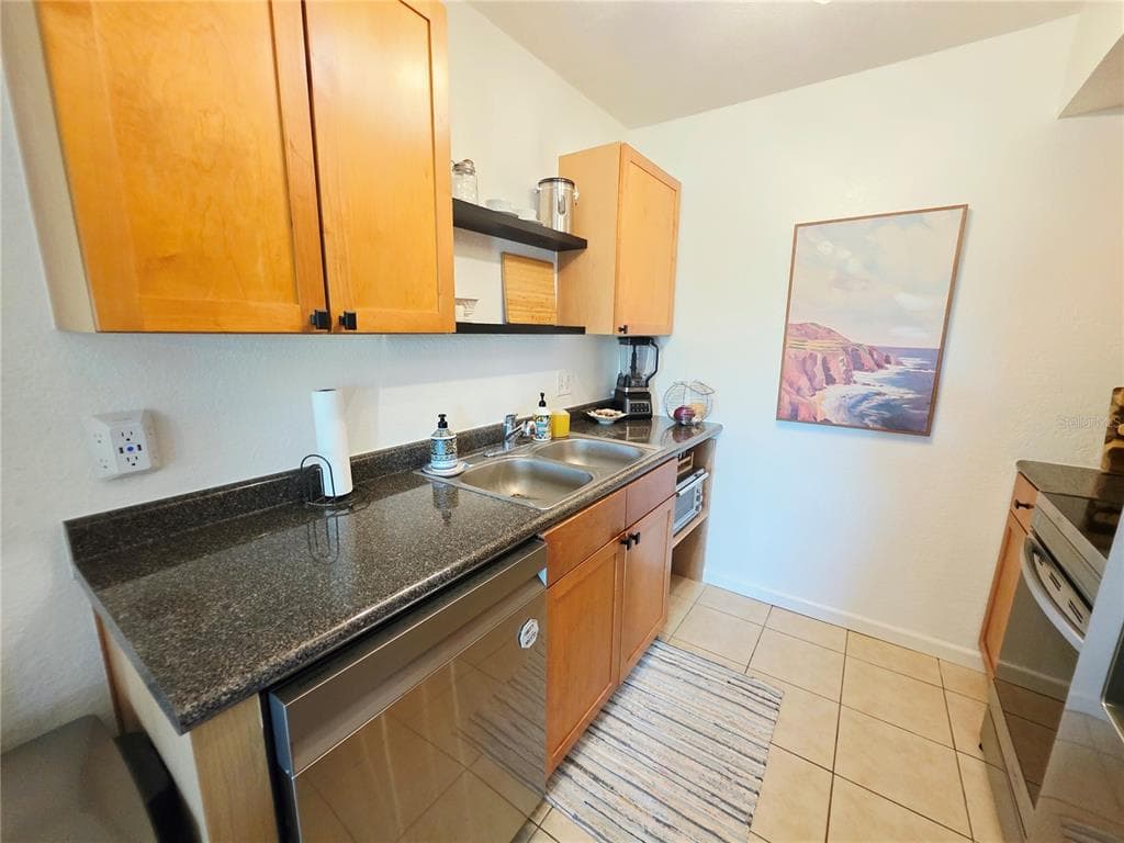 118 POMPANO DRIVE SE B photo 23