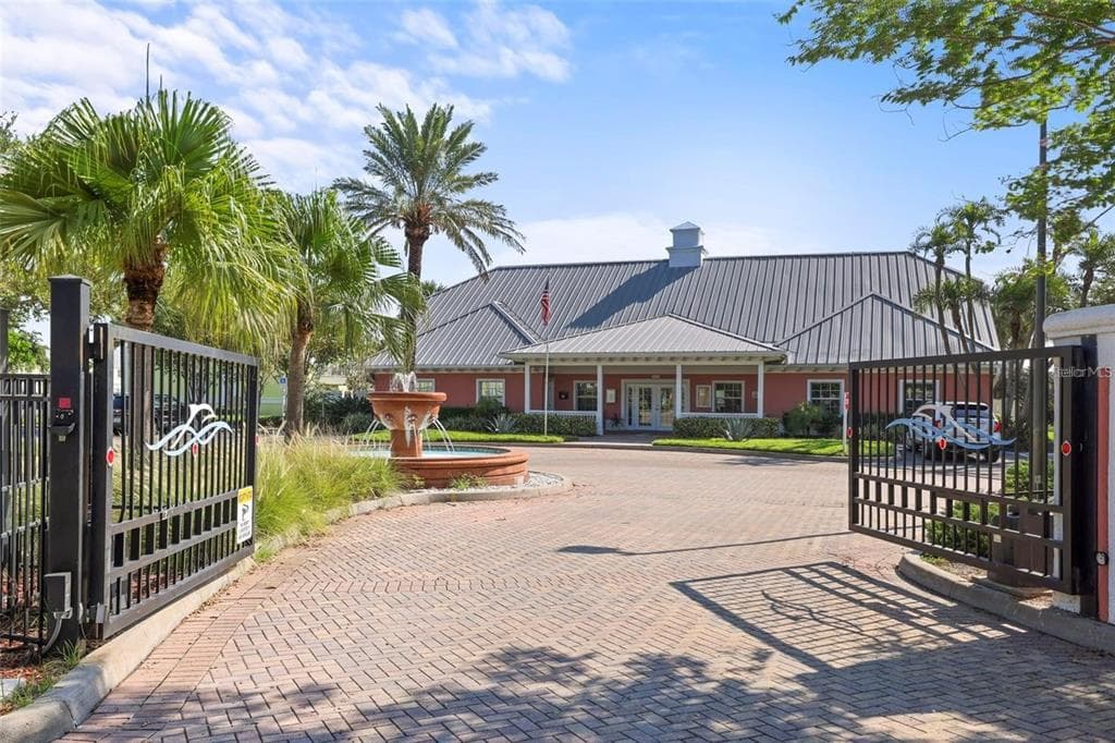 118 POMPANO DRIVE SE B photo 2