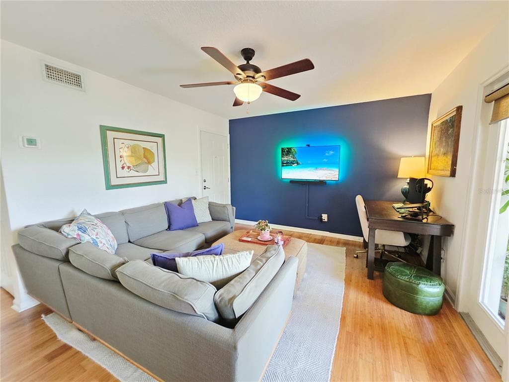 118 POMPANO DRIVE SE B photo 9