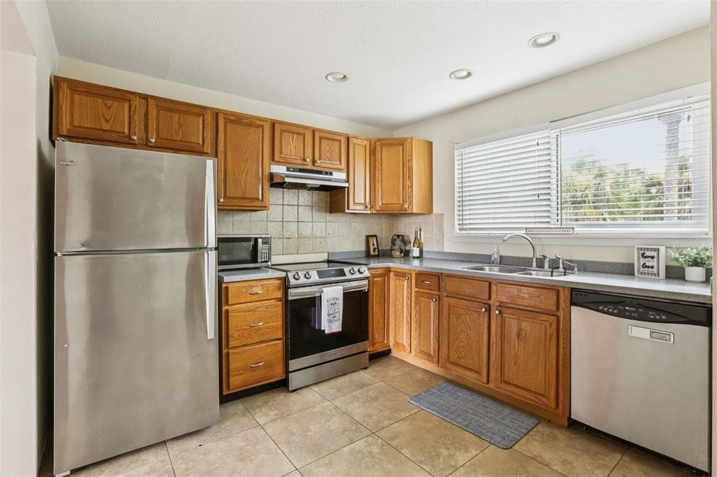 6325 NEWTOWN CIRCLE 25B2 photo 21