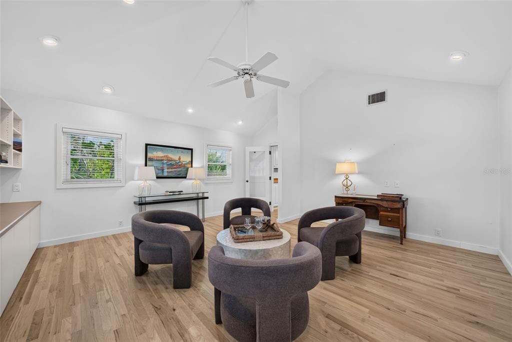 677 LANDS END DRIVE photo 12