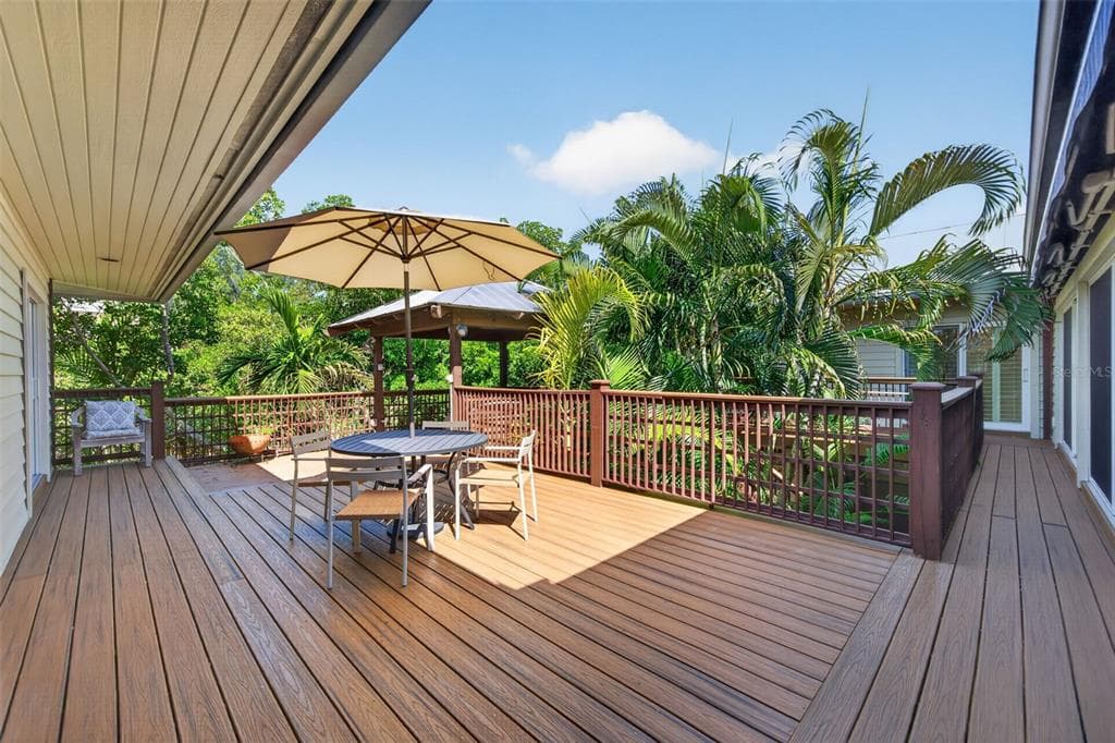 677 LANDS END DRIVE photo 22
