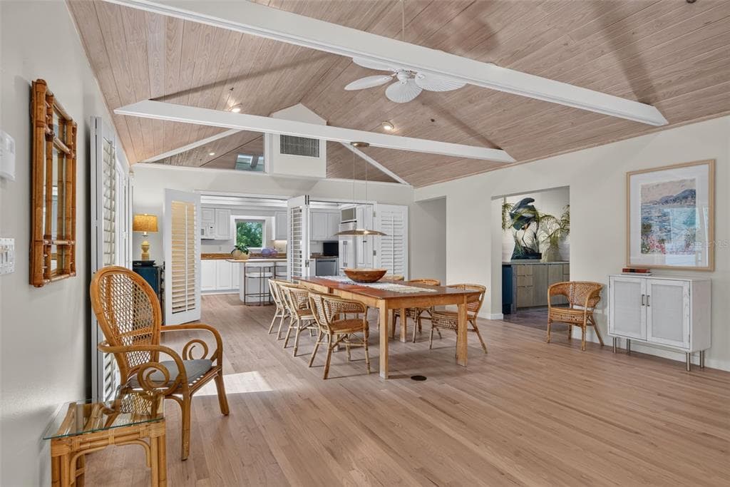 677 LANDS END DRIVE photo 9