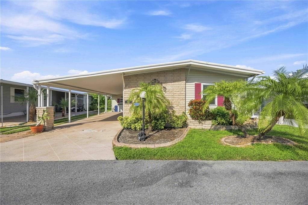 112 ISLAND POINT ROAD photo 1