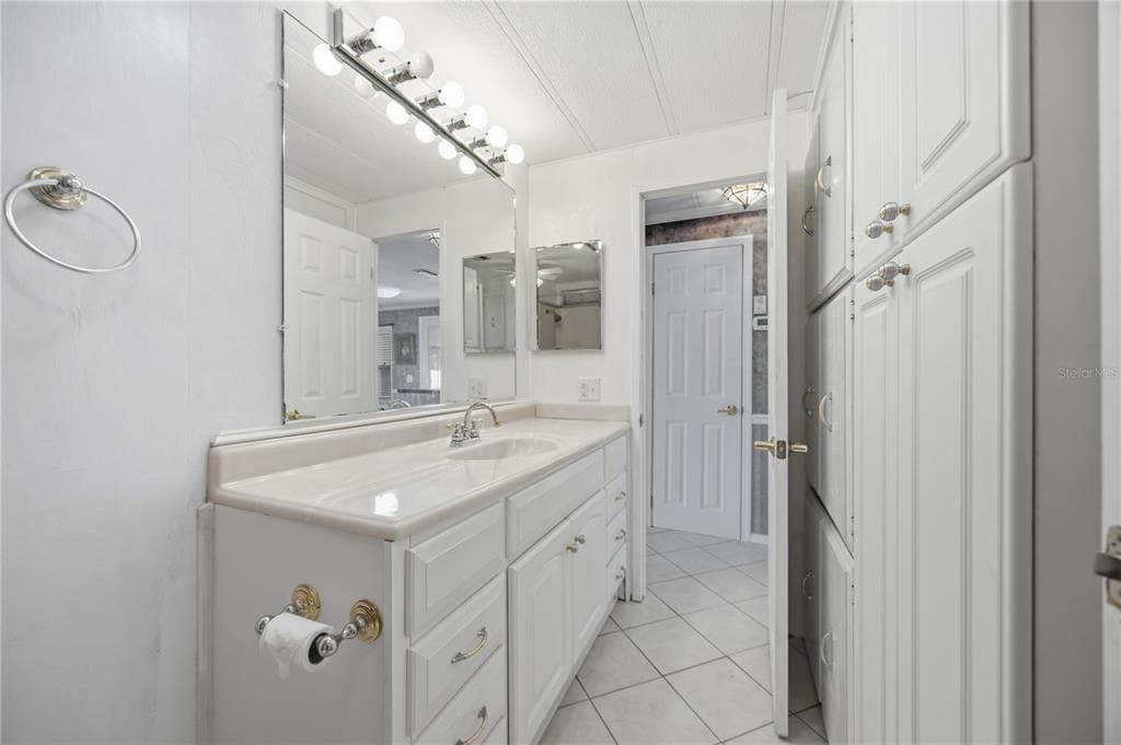 112 ISLAND POINT ROAD photo 20