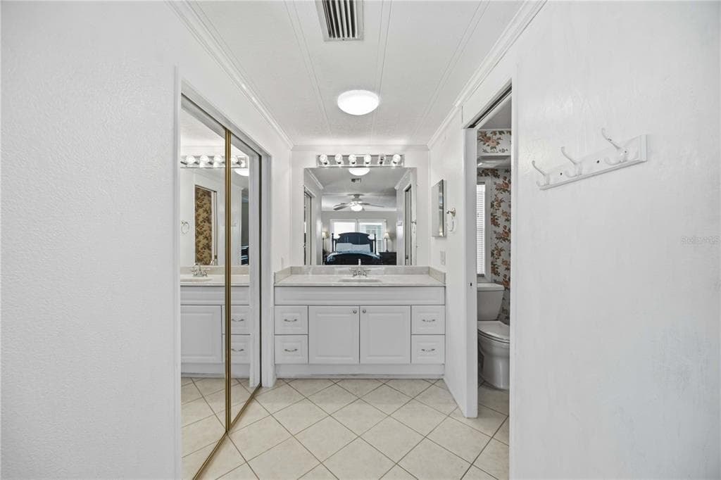 112 ISLAND POINT ROAD photo 24
